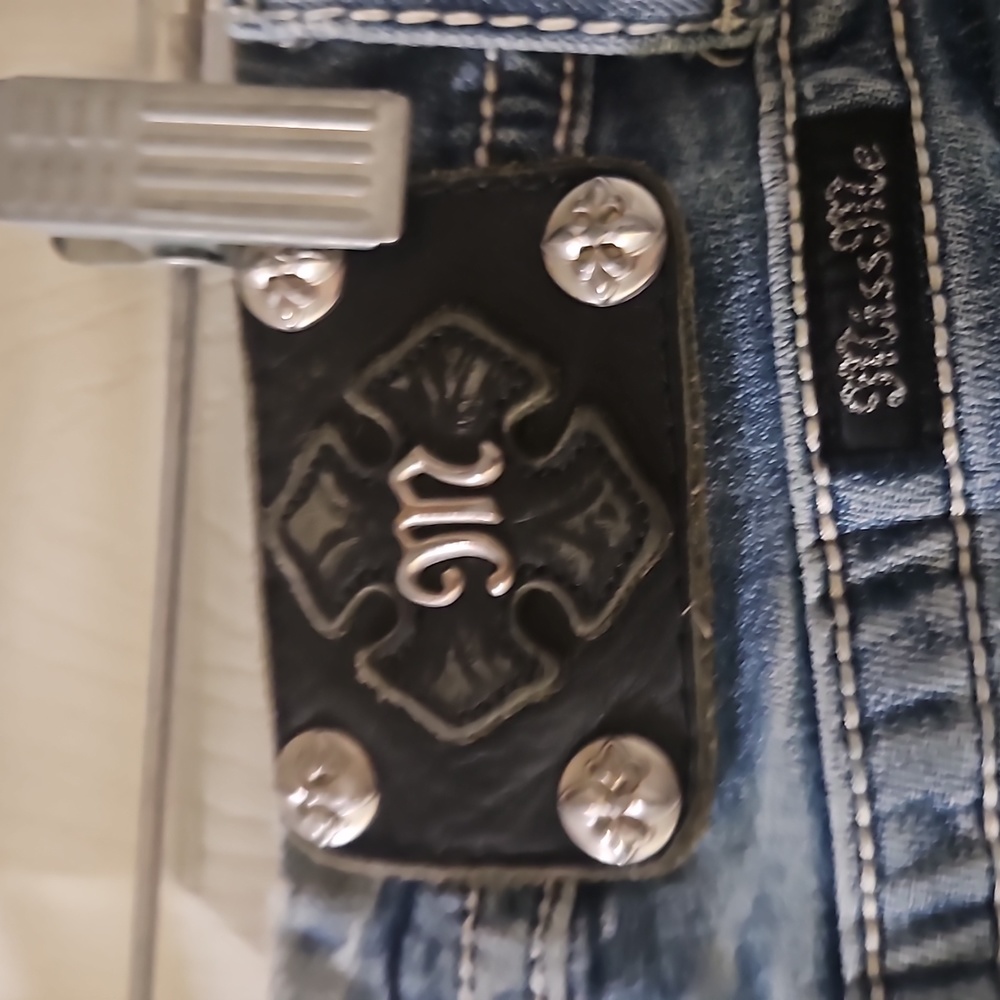 Jeans - Picture 3 of 4